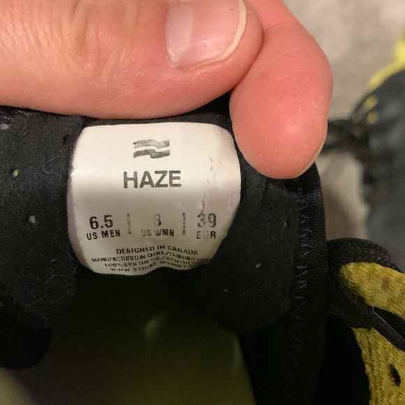 Strike MVMT - Haze Trainer (size 6.5/8, Black with Yellow soles) - Picture 3 of 6